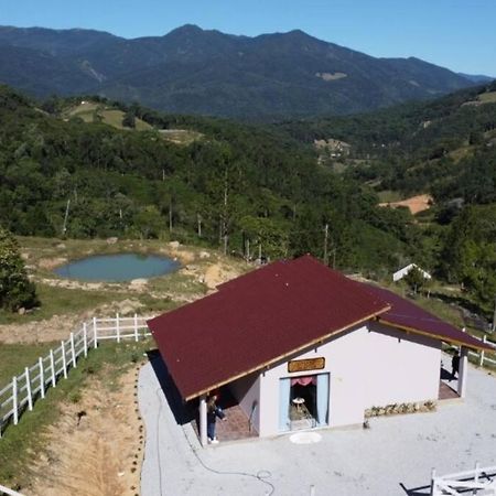 Cabana Recanto Do Arruda Para Casal Em Aguas Mornas Eksteriør bilde
