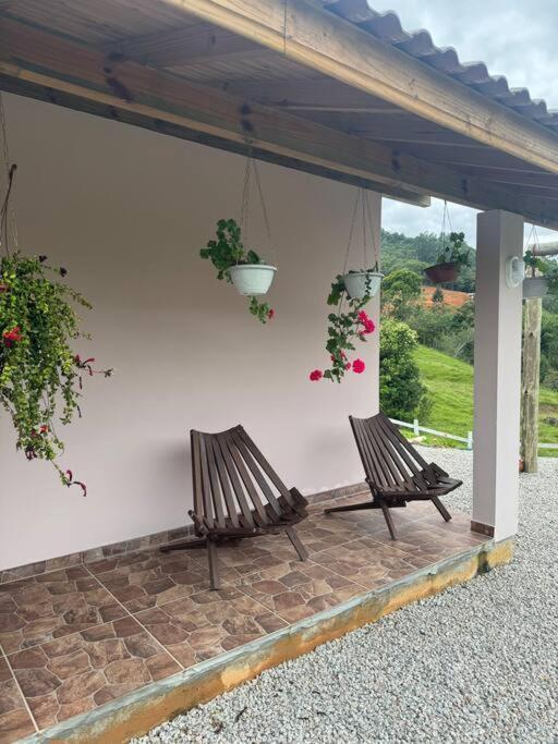 Cabana Recanto Do Arruda Para Casal Em Aguas Mornas Eksteriør bilde